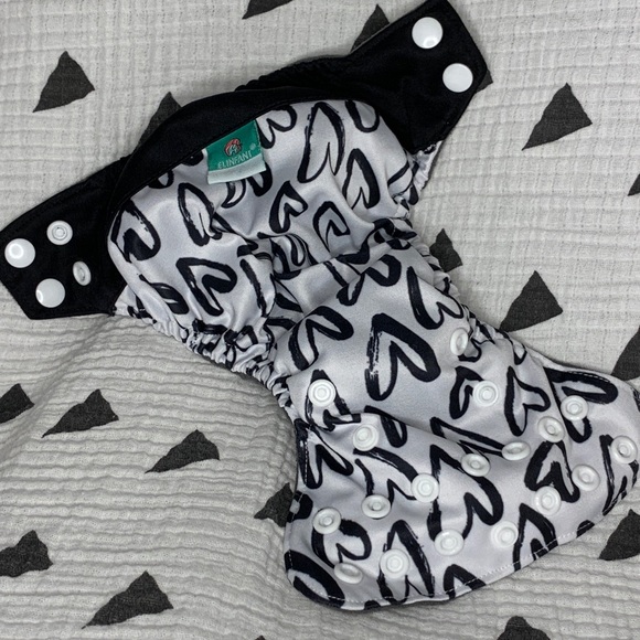 Elinfant Newborn All-in-one cloth diaper BnW heart - Picture 5 of 5